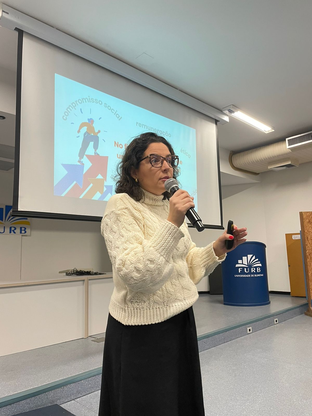 abd63731-efdf-433e-94a2-0e61d28315ff